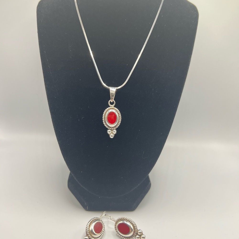 Vintage Mexico 925 Red Coral pendant, earrings and 925 Sterling 18” necklace. - Picture 1 of 9
